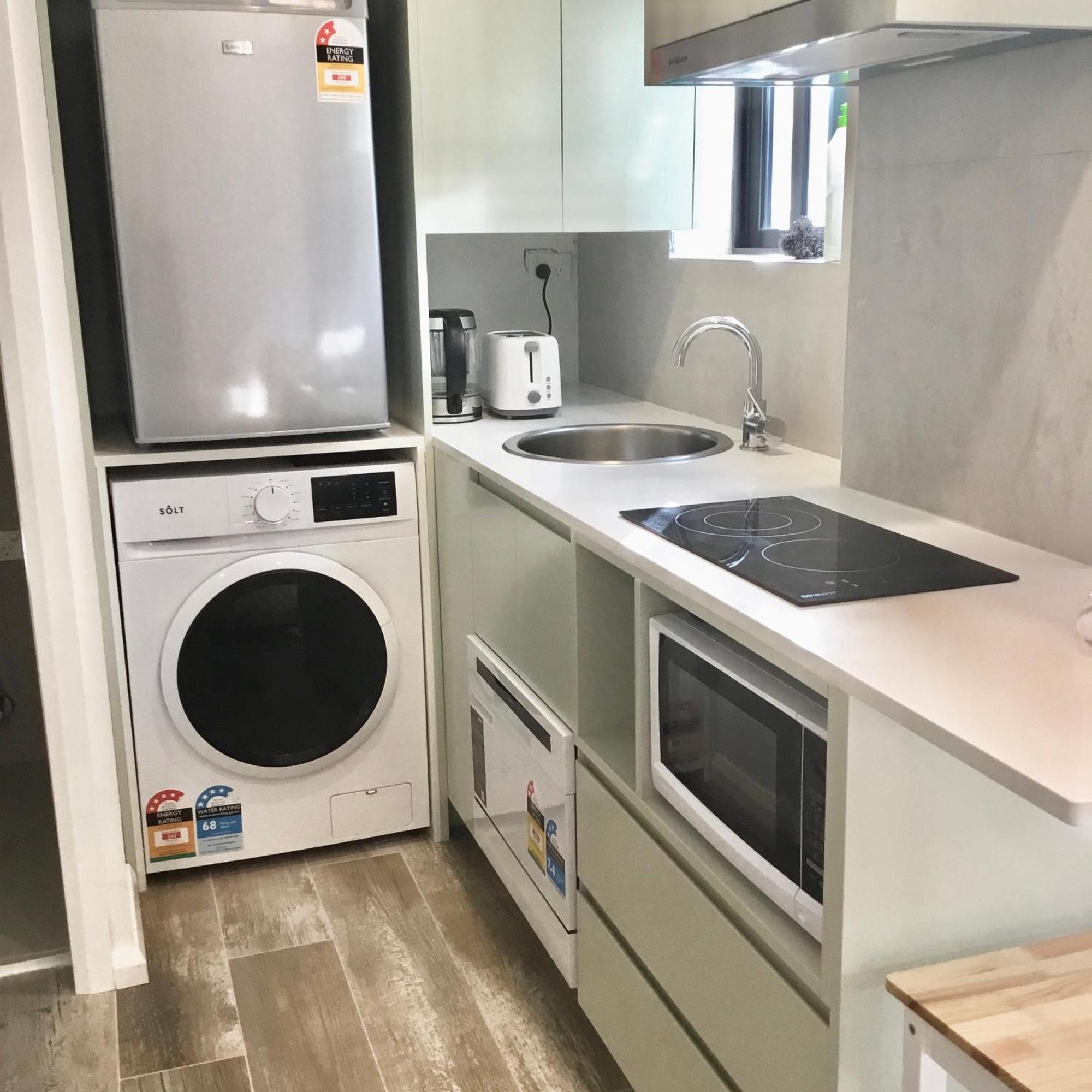 Modern Studio, Minutes To Ferry, City, Cbd Apartment Sydney