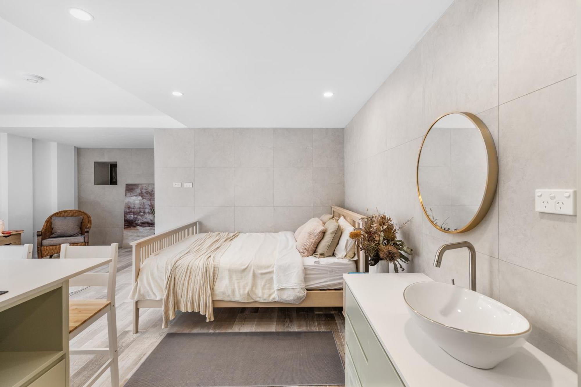 Modern Studio, Minutes To Ferry, City, Cbd * Sydney